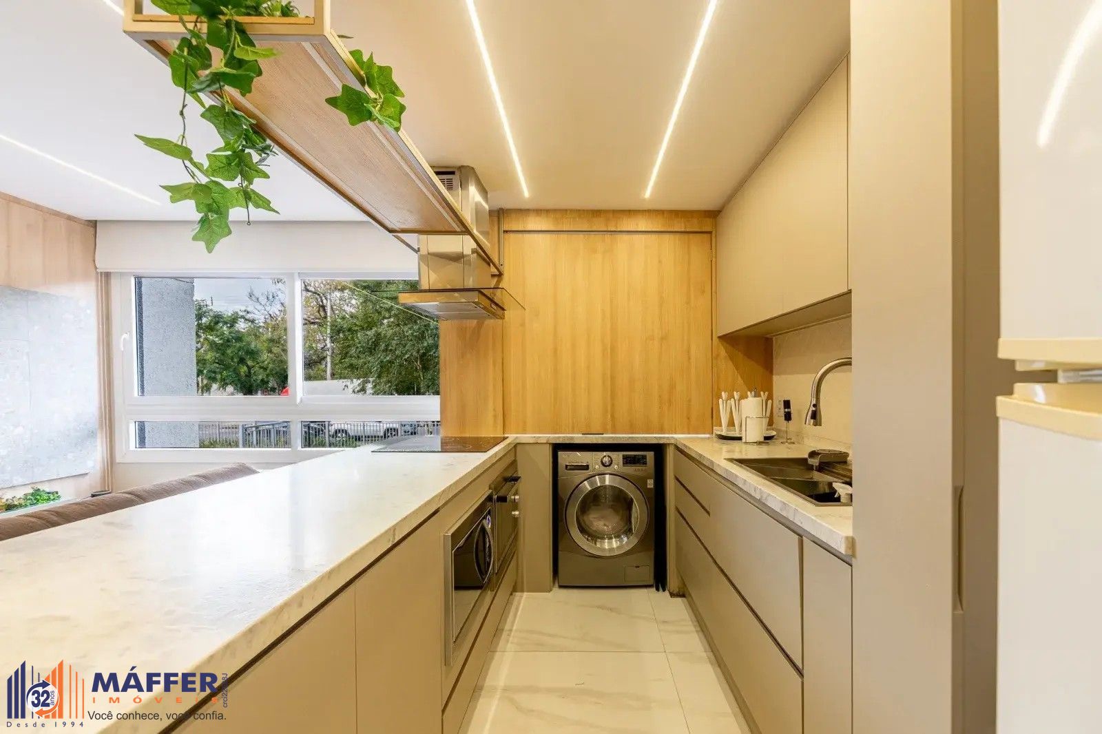 Apartamento com 3 quartos e 2 vagas de garagem no bairro Jardim Lindóia