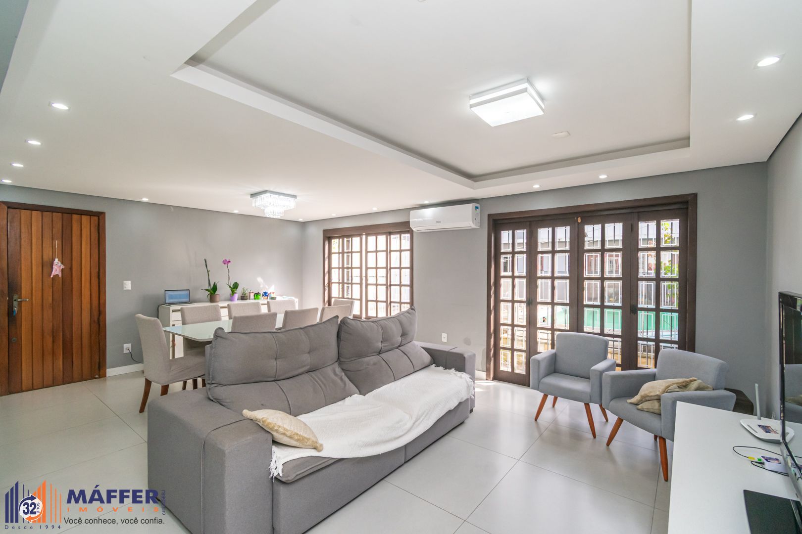 Casa 03 dormit (suíte e closet) e 4 vagas, na Vila Ipiranga, em Porto Alegre, RS