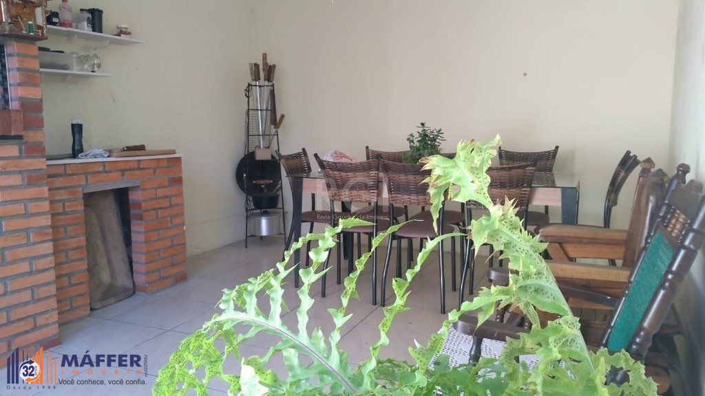 Casa no Centro de Gravatai de 2 dormitórios e vaga