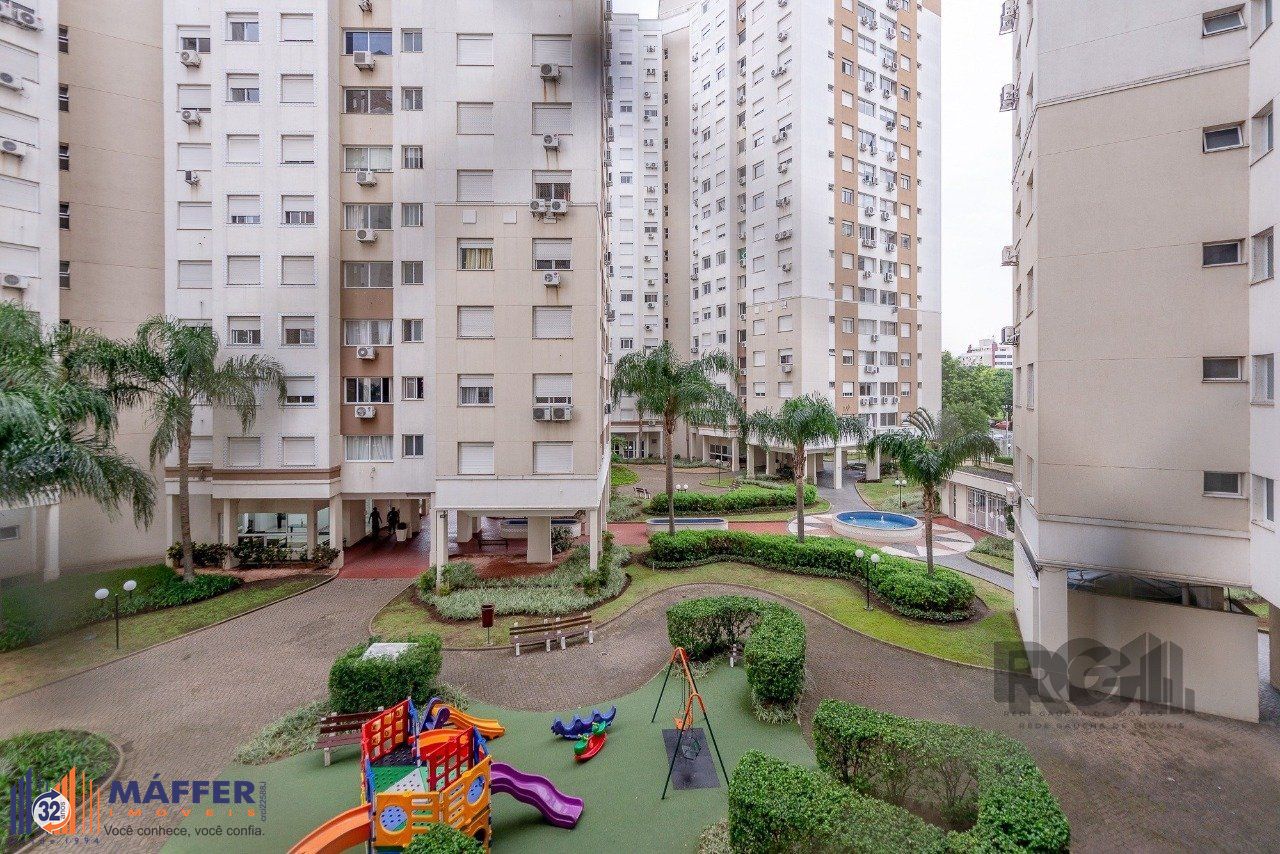 Apartamento 3 dormitórios, sendo 1 suíte, 66 m² de área privativa e 1 vaga(s) de garagem. Localizado na Rua/Av. Dom Claudio Jose Goncalves Ponce De Leao, no bairro Vila Ipiranga em Porto Alegre.