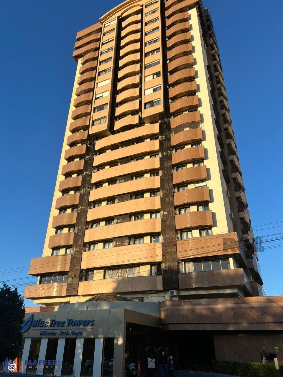 Flat semimobiliado, uma vaga, no bairro Praia de Belas em Porto Alegre