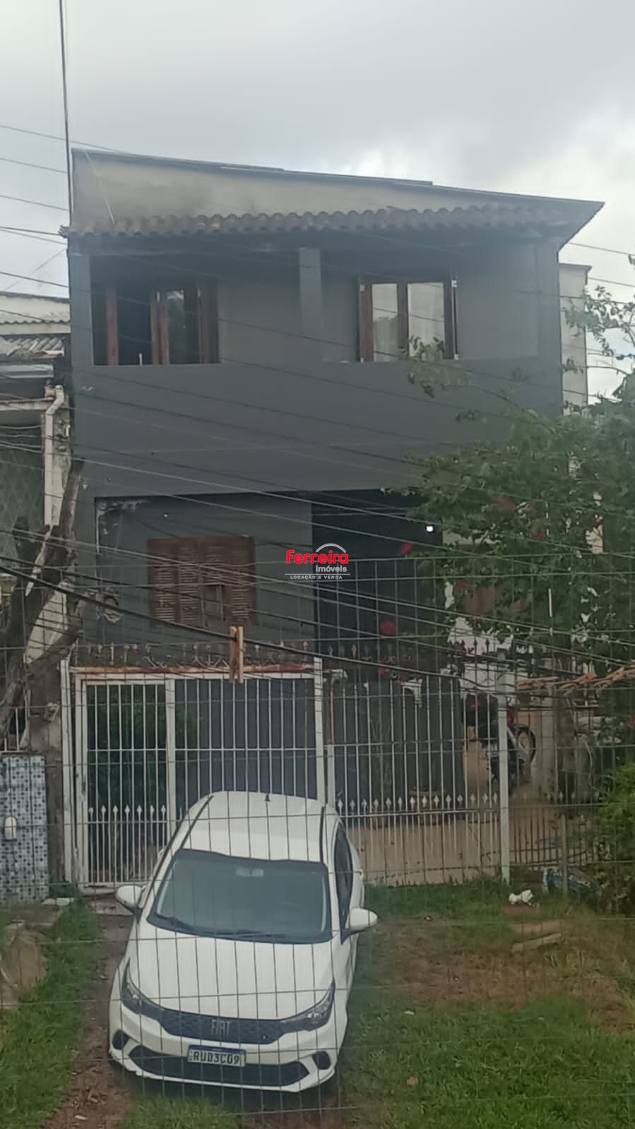 Sobrado de 4 quartos e 1 vaga de garagem