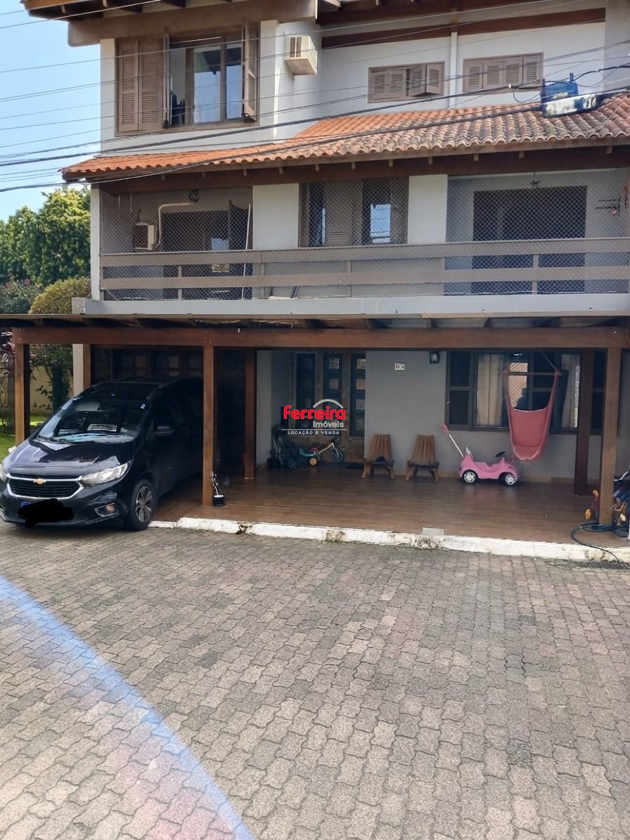 Casa de 3 quartos em condomínio fechado no bairro Tristeza em Porto Alegre