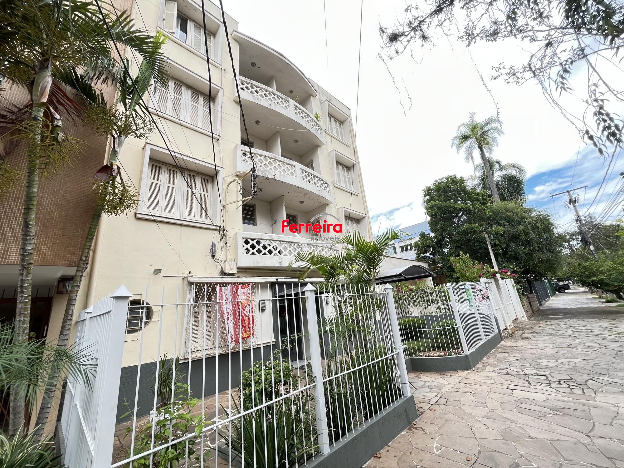 Apartamento de 2 quartos no bairro Menino Deus em Porto Alegre