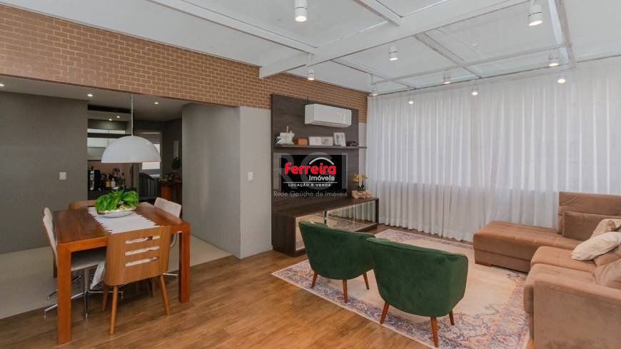 Apartamento de 3 dormitórios e 1 suíte no bairro Floresta em Porto Alegre