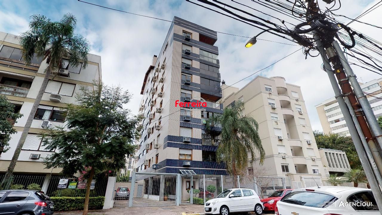 Apartamento de 3 quartos, suíte e 2 vagas de garagem no bairro Santana em POA