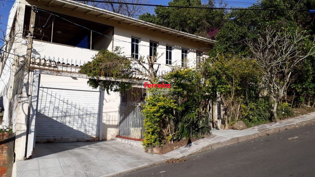 Casa para Venda - 230.45m², 4 dormitórios, sendo 1 suites, 3 vagas - Ponta Grossa