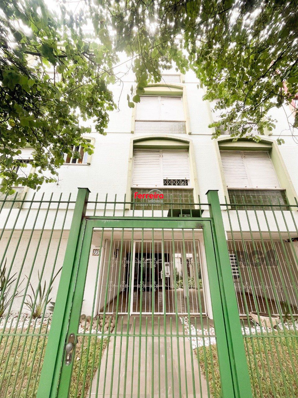 Cobertura 3 quartos, suíte, 4 banheiros, 3 vagas garagem - bairro São João POA