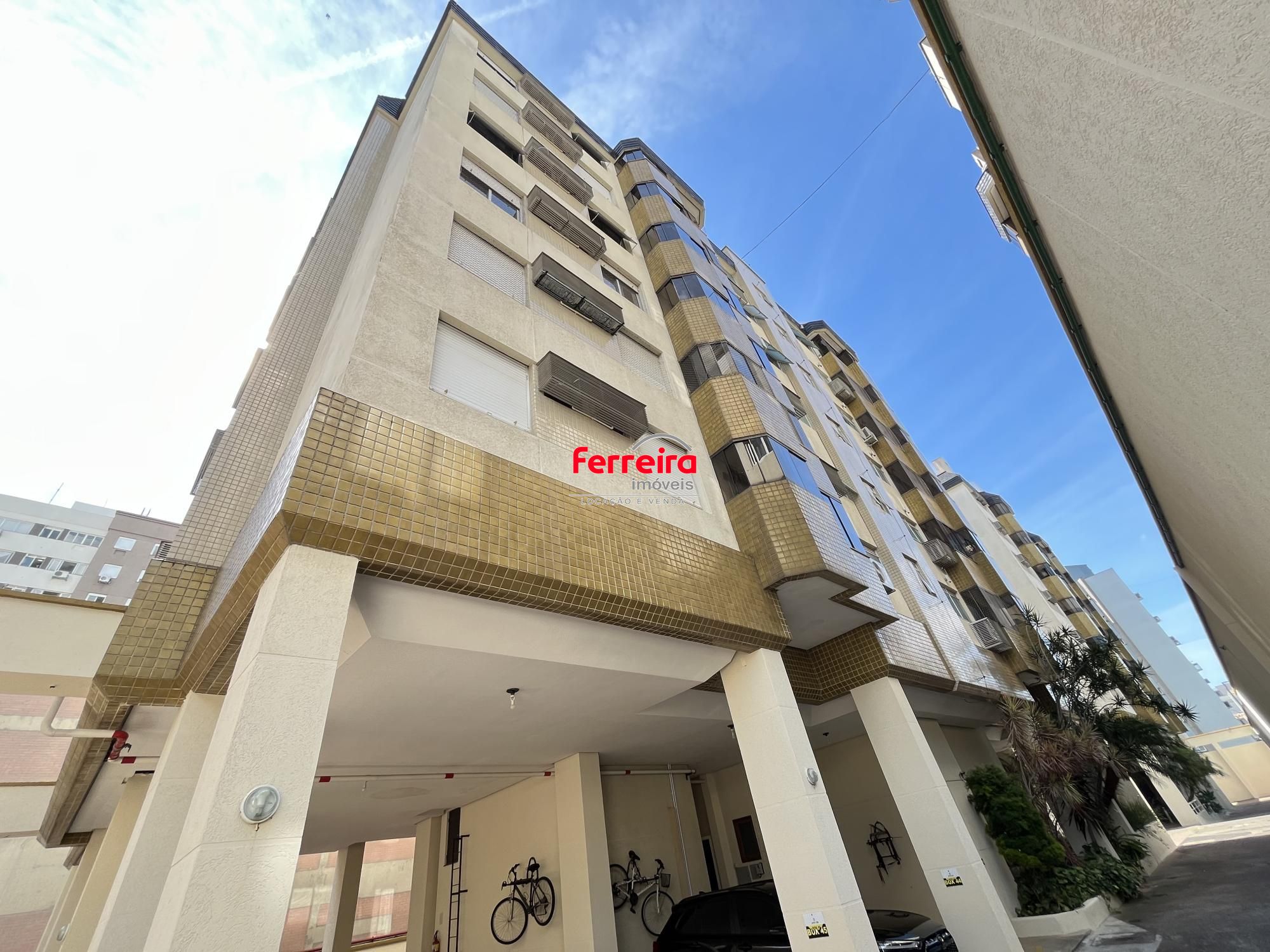 Apartamento de 3 quartos, suíte e 1 vaga de garagem no bairro Cristo Redentor