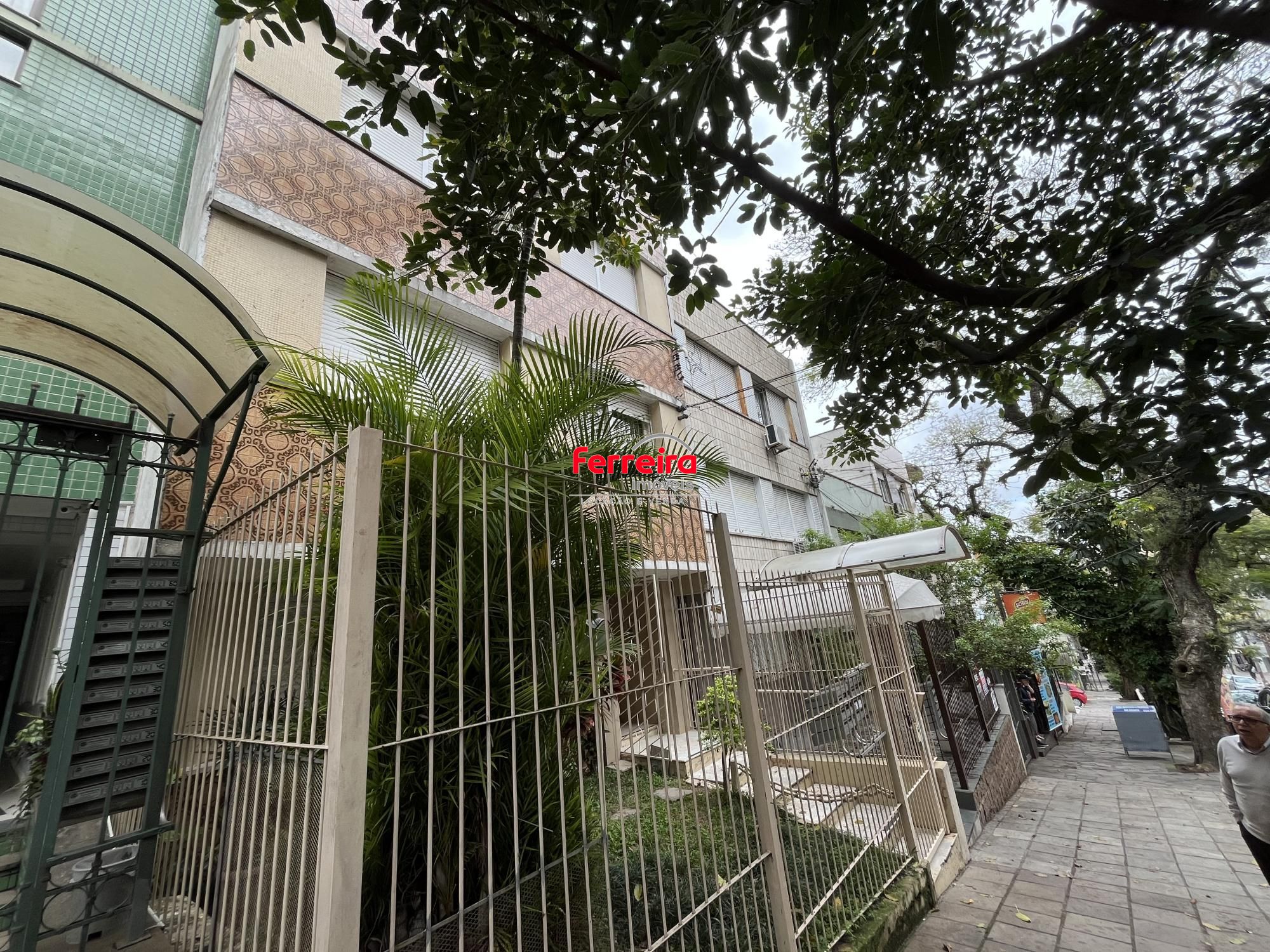 Apartamento de dois quartos no bairro Rio Branco em Porto Alegre