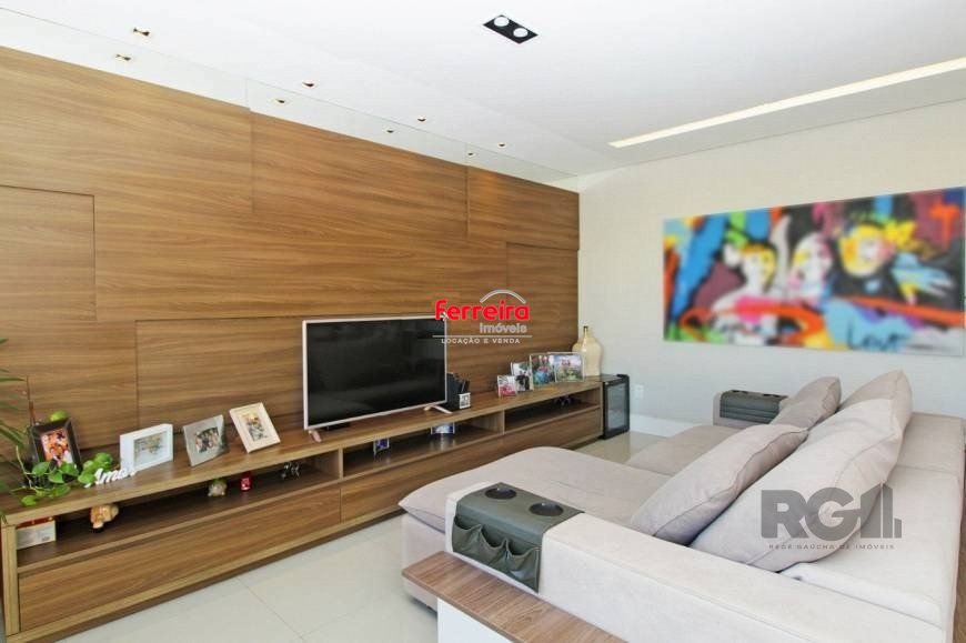EXCELENTE OPORTUNIDADE! 120m2, 2 VAGAS, ANDAR ALTÍSSIMO COM VISTA PARA AEROPORTO! Apartamento 3 dormitórios (sendo 1 suíte)