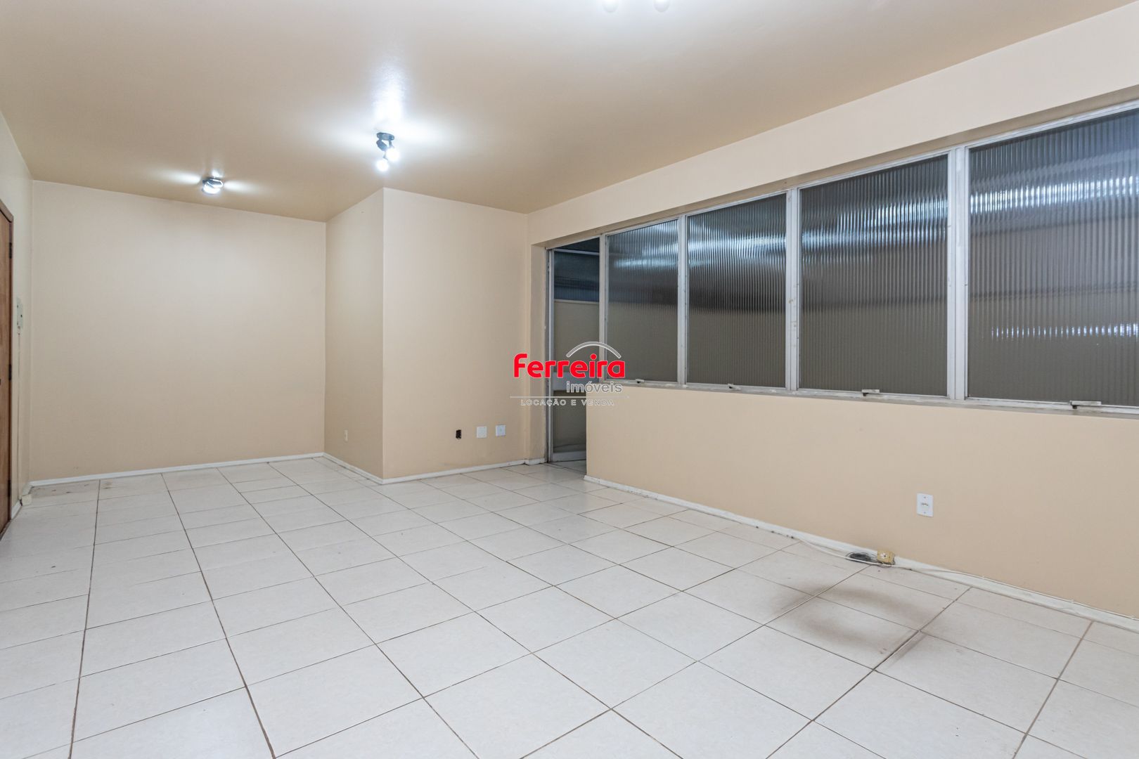 Sala Comercial, 1 sala, à venda, 54 m², Floresta - Porto Alegre — foto 4