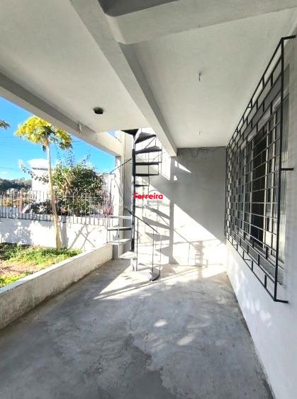 Casa sobrado no bairro Jardim do Salso DESOCUPADA