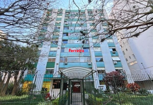 Apartamento no bairro Santana de 3 dormitórios e vaga DESOCUPADO