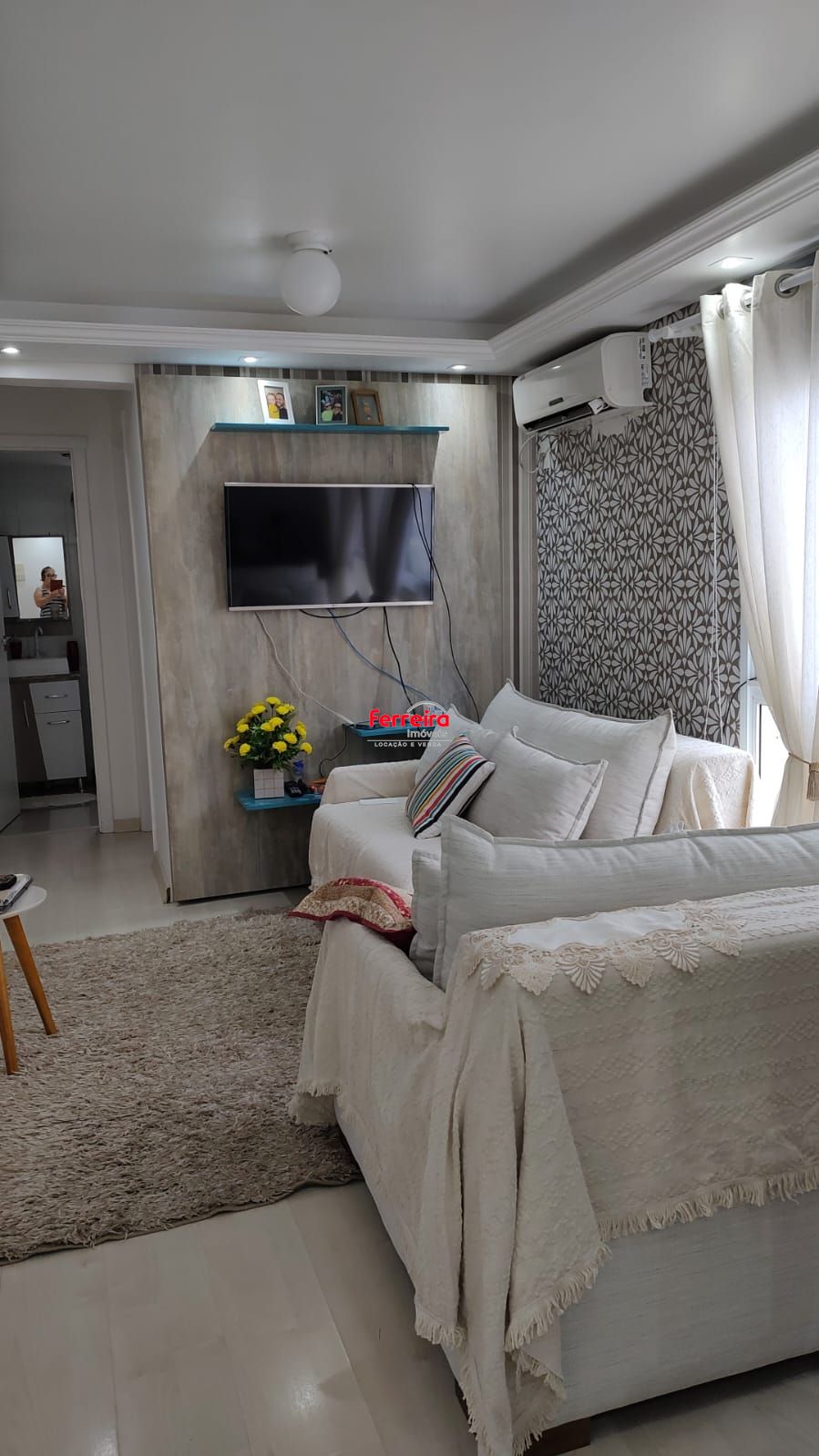 APTO COM 3 DORMITORIOS E BOX