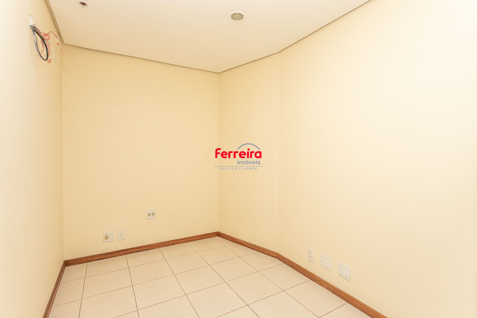 Sala Comercial, 2 salas, à venda, 54 m², Floresta - Porto Alegre — foto 4