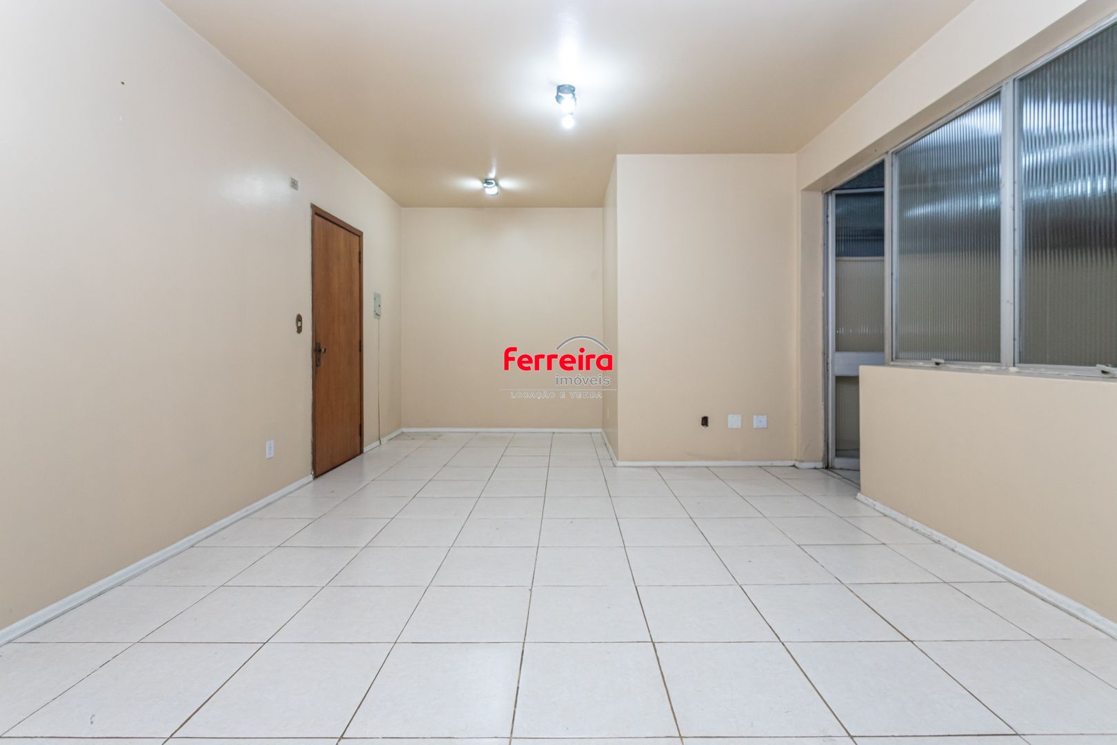 Sala Comercial com terraço
