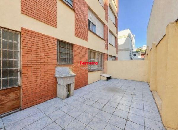 Apartamento no Cristo Redentor de 1 dormitório - térreo com pátio e vaga DESOCUPADO