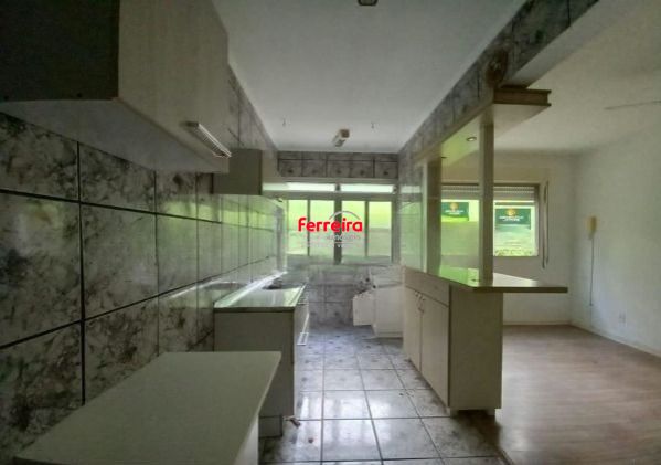 3 DORMITÓRIOS REFORMADO E LOCADO NO SANTO ANTÔNIO
