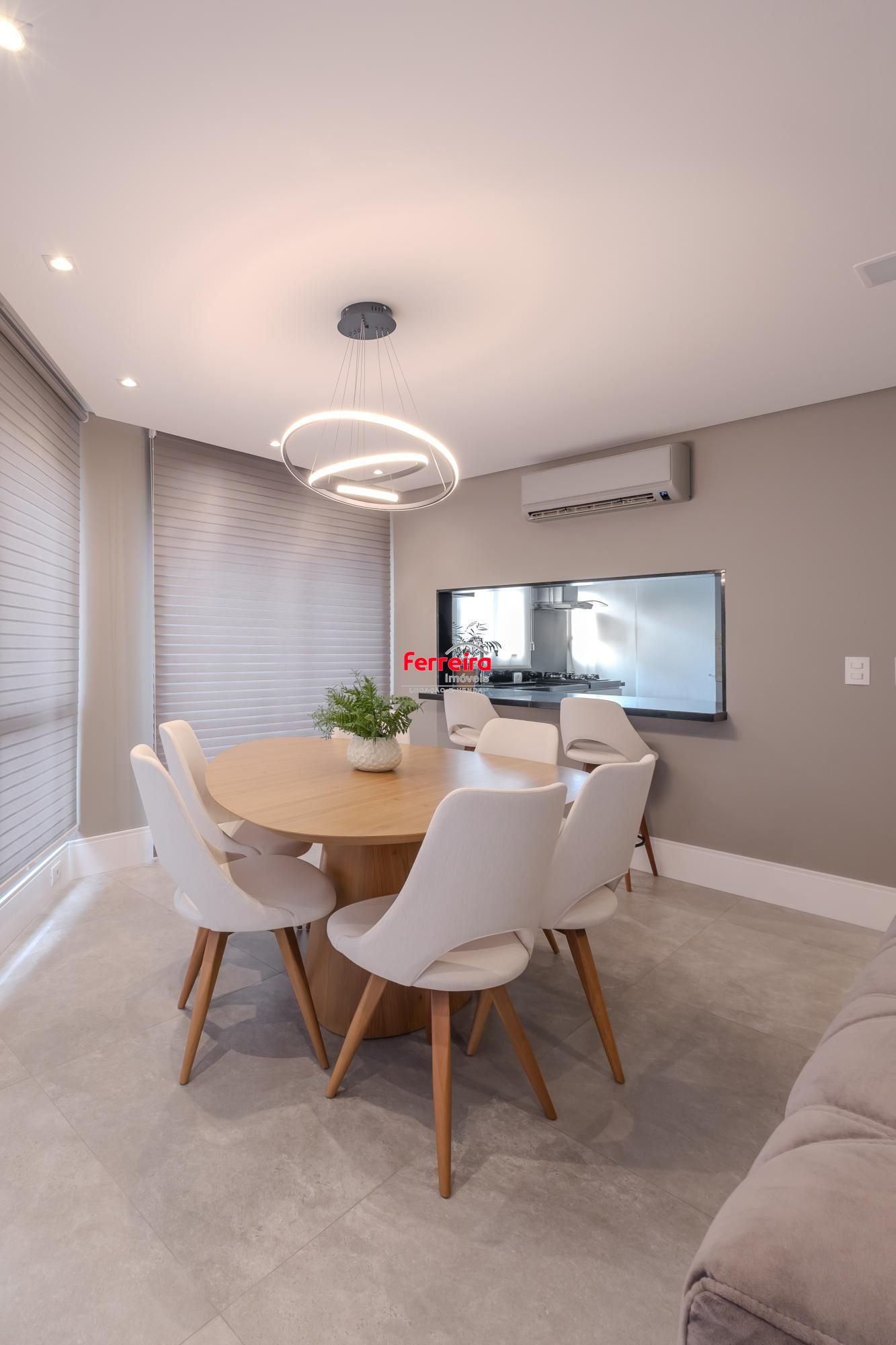 Lindo apartamento , todo mobiliado,com vista permanente