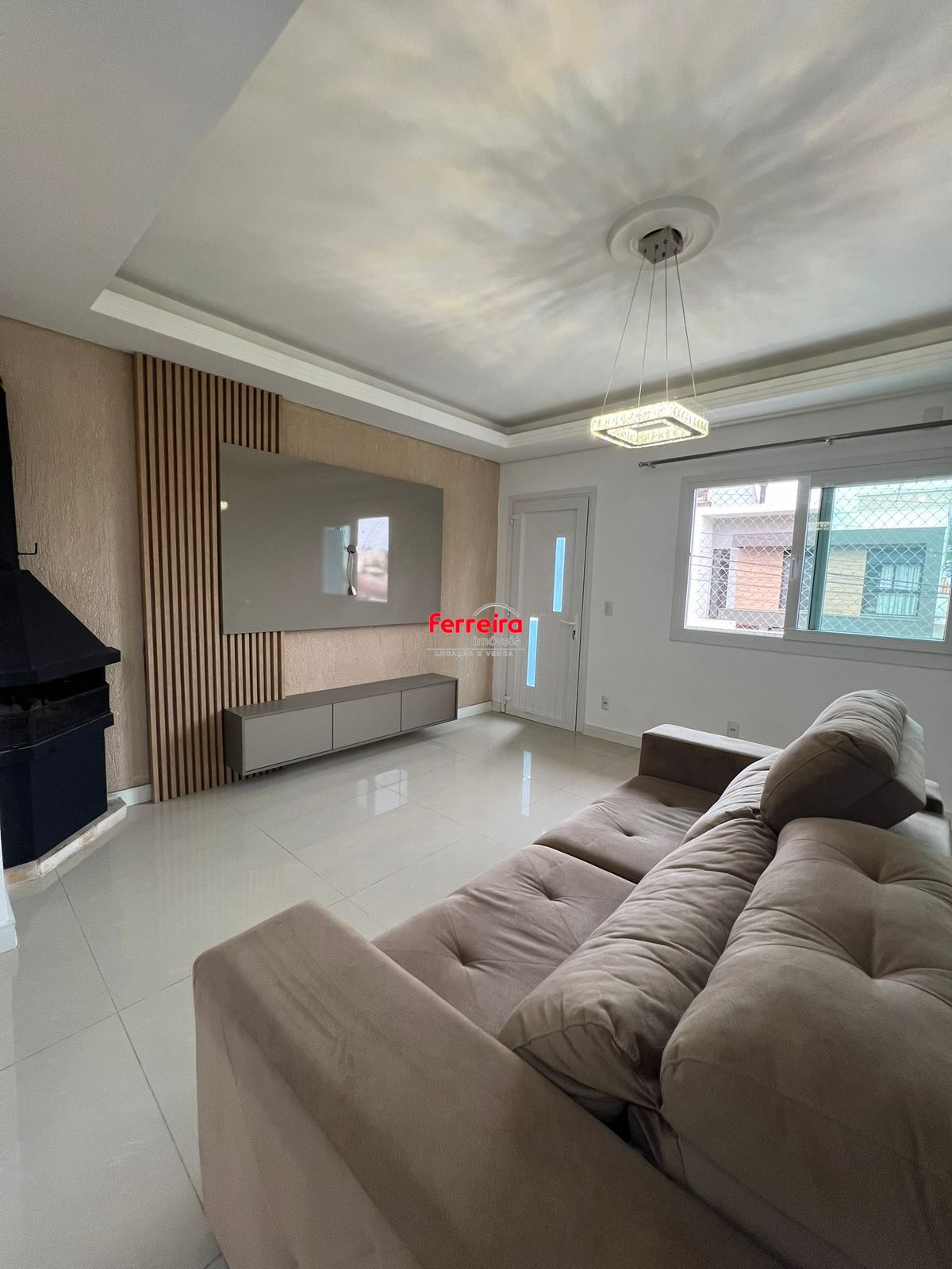 Casa sobrado em Gravatai de 3 dormitórios e 2 vagas