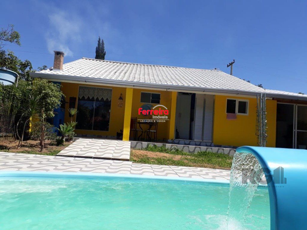 Casa no Condomínio Cantegrill em Viamão