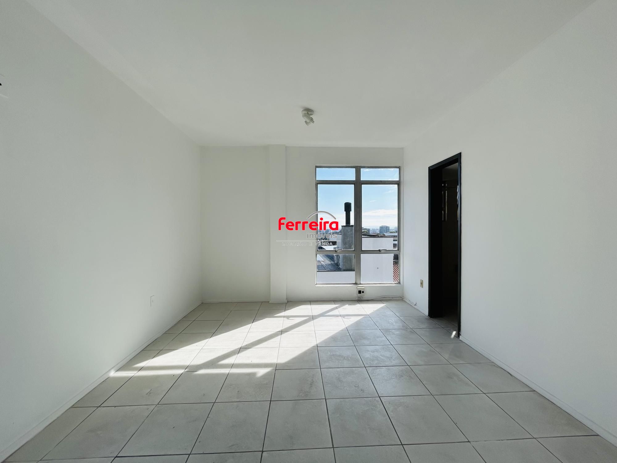 Sala Comercial, 1 sala, à venda, 24 m², Três Figueiras - Porto Alegre — foto 3