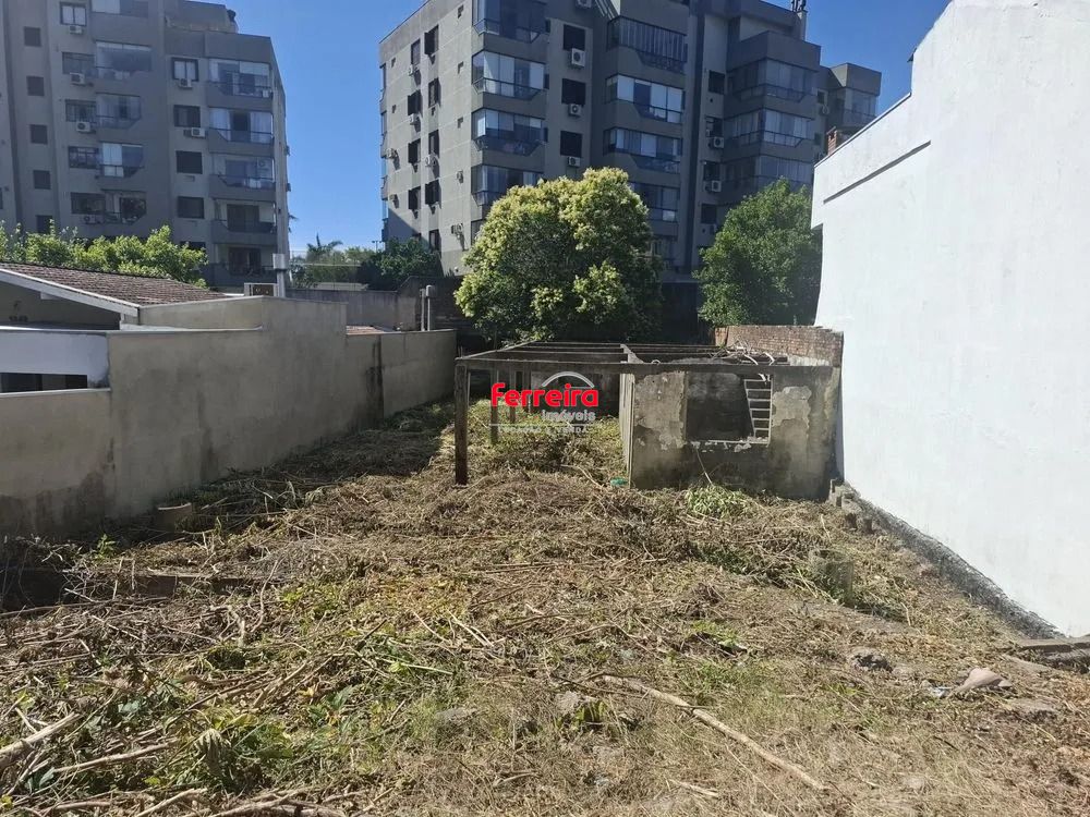 Ótimo terreno na Tristeza, com projeto aprovado para 3 casas em condomínio.