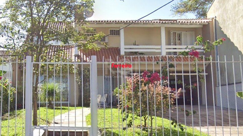 Casa em Porto Alegre, no bairro Jardim Isabel, com 4 dormitório(s), e 4 banheiro