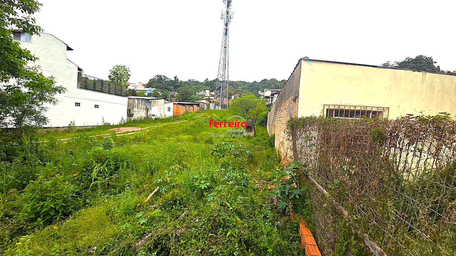 Excelente terreno com 2.100 m² de área, situado em uma das regiões mais valorizadas do bairro Tristeza, na parte alta da Rua Padre João Batista Reus.