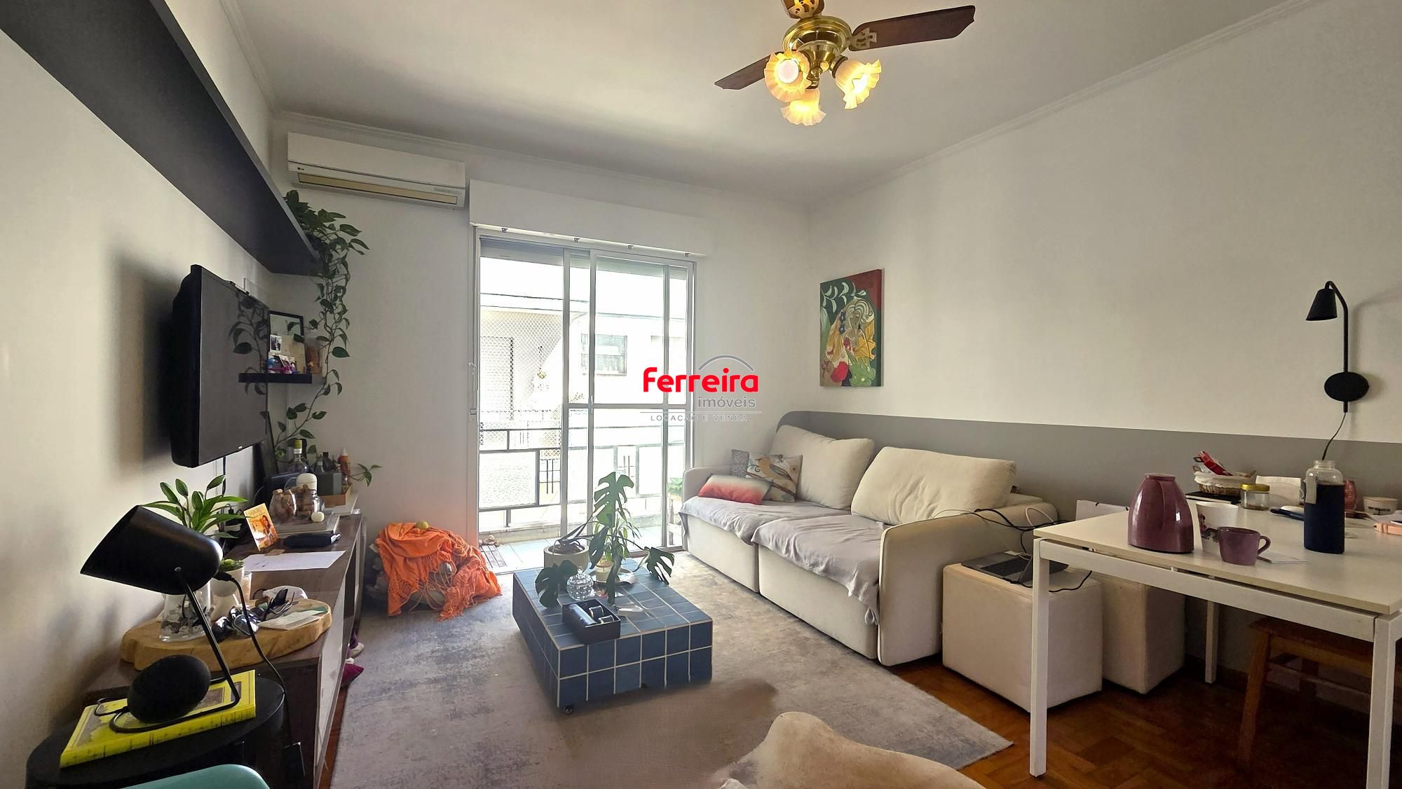 Ótimo apartamento com 79,4m2, 2 dormitórios, 1 vaga de garagem e dependencia completa.