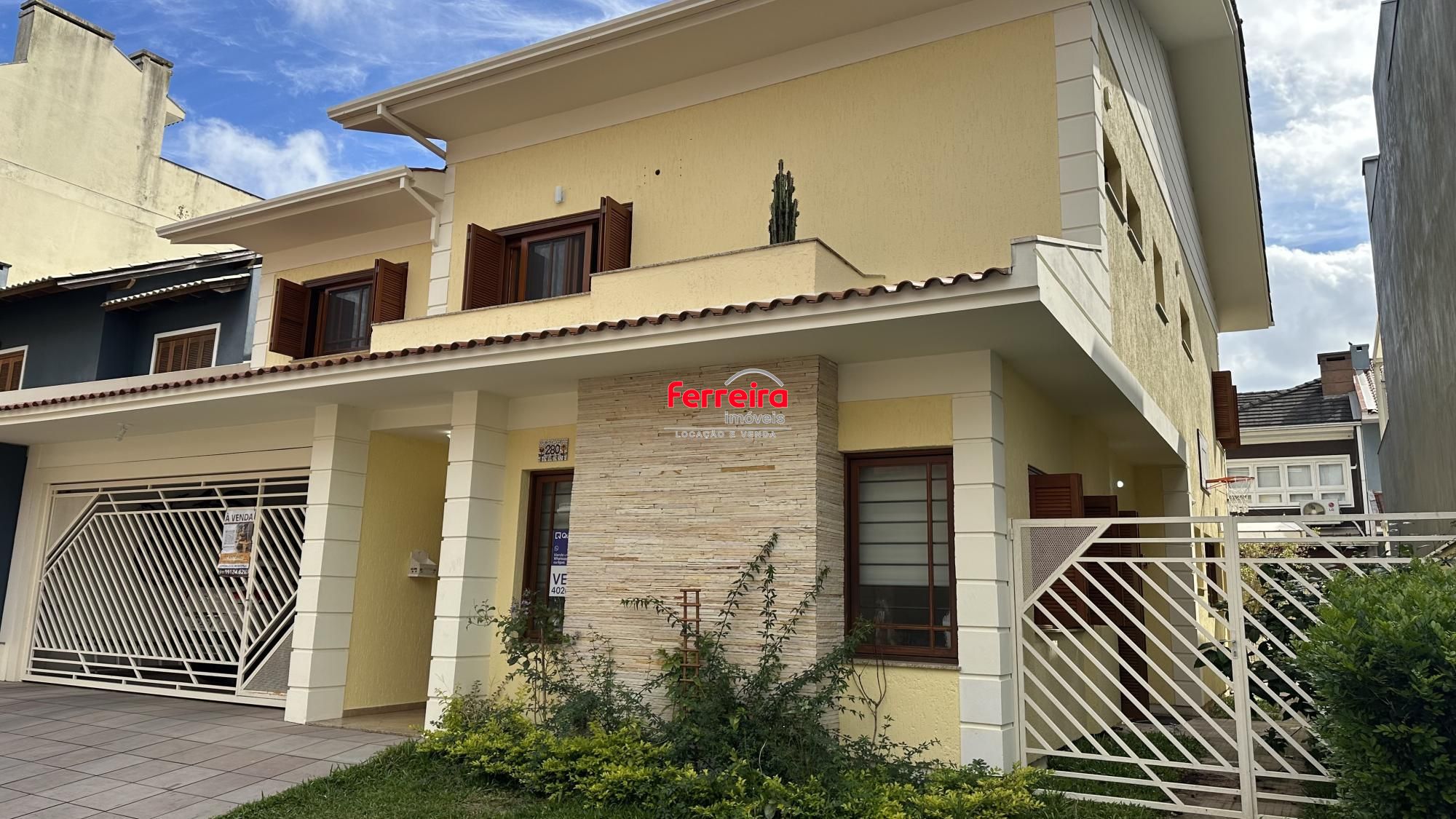 Casa em 2 terrenos no Parque Iguaçu