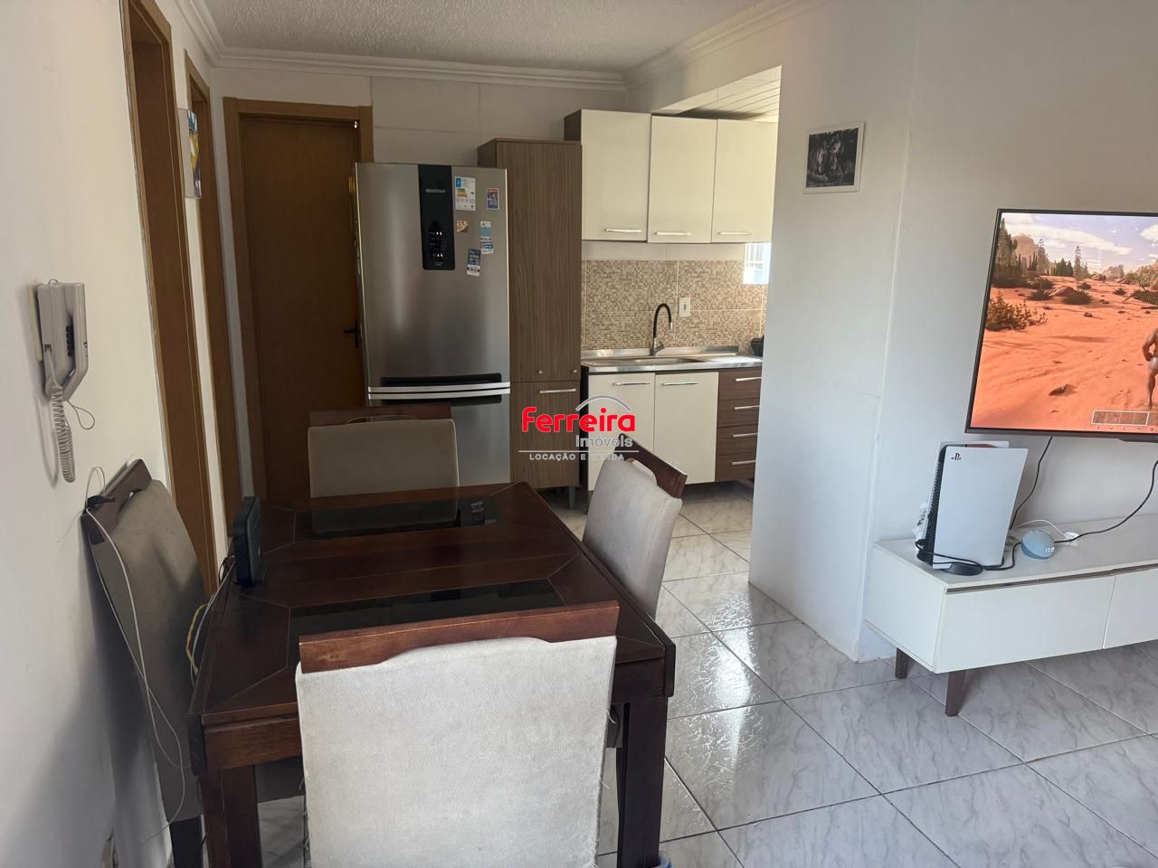 Apartamento 02 dormitórios com vaga rotativa.