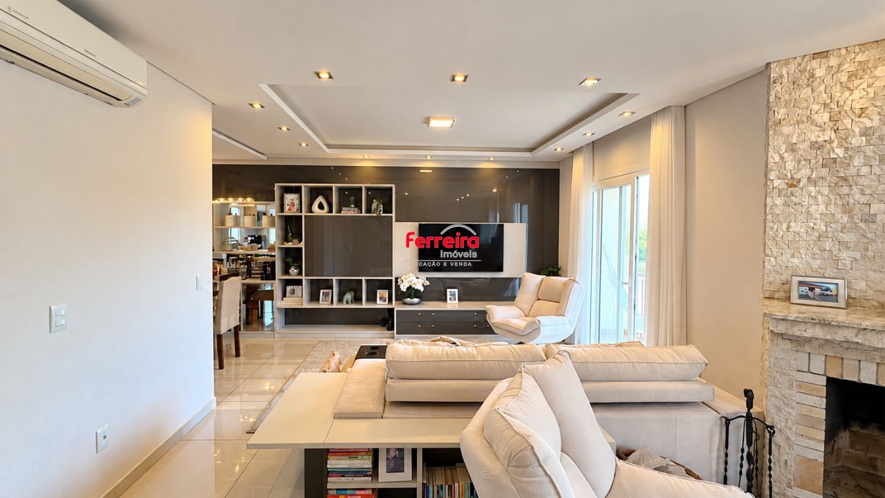 Sobrado | Jardim Planalto | 3 Suítes | R$950mil | Semimobiliado