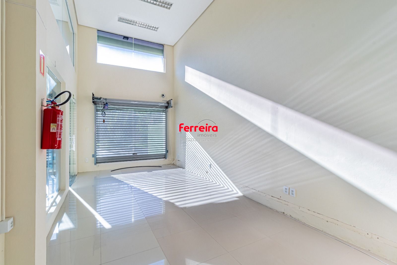 Prédio Comercial, à venda, 1.044 m², Jardim Itu - Porto Alegre — foto 2