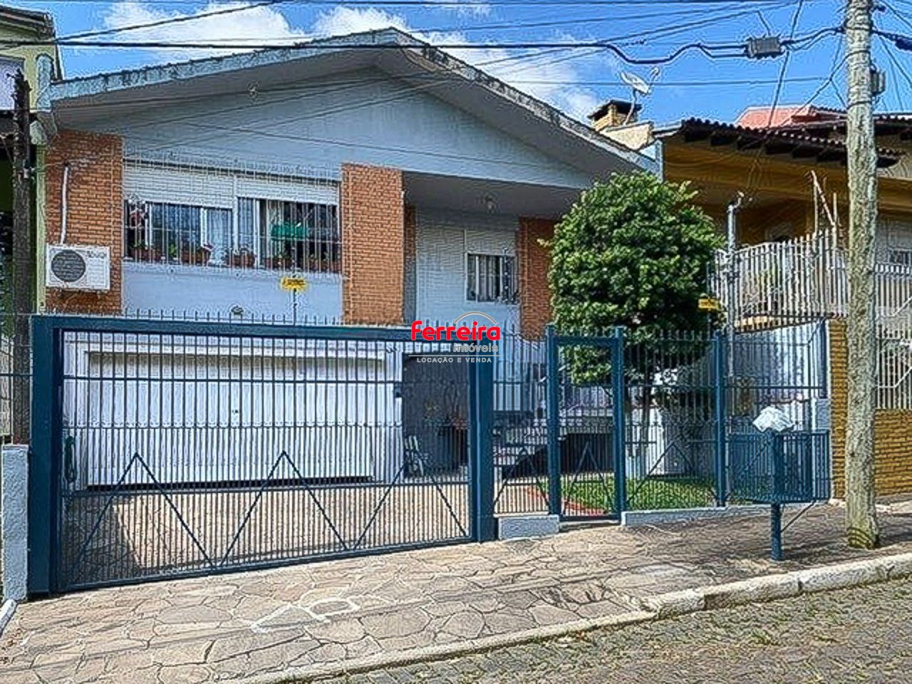 Casa a venda no bairro Santa Fé