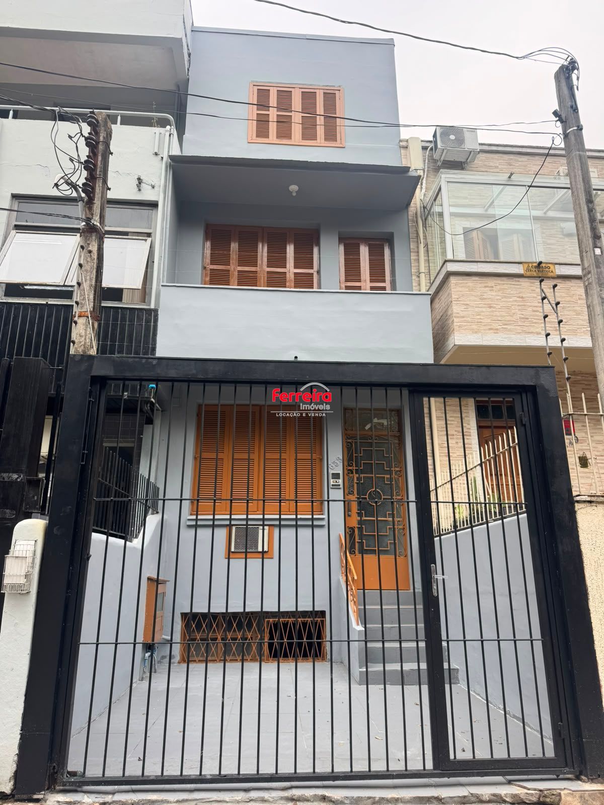 PRÉDIO COMERCIAL  NO CORAÇÃO DO CENTRO HISTÓRICO — PORTO ALEGRE