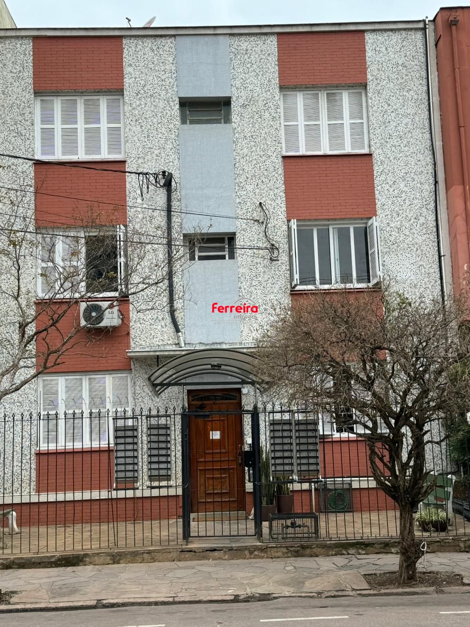 JK Semi-Mobiliado por Apenas R$ 175 Mil!
