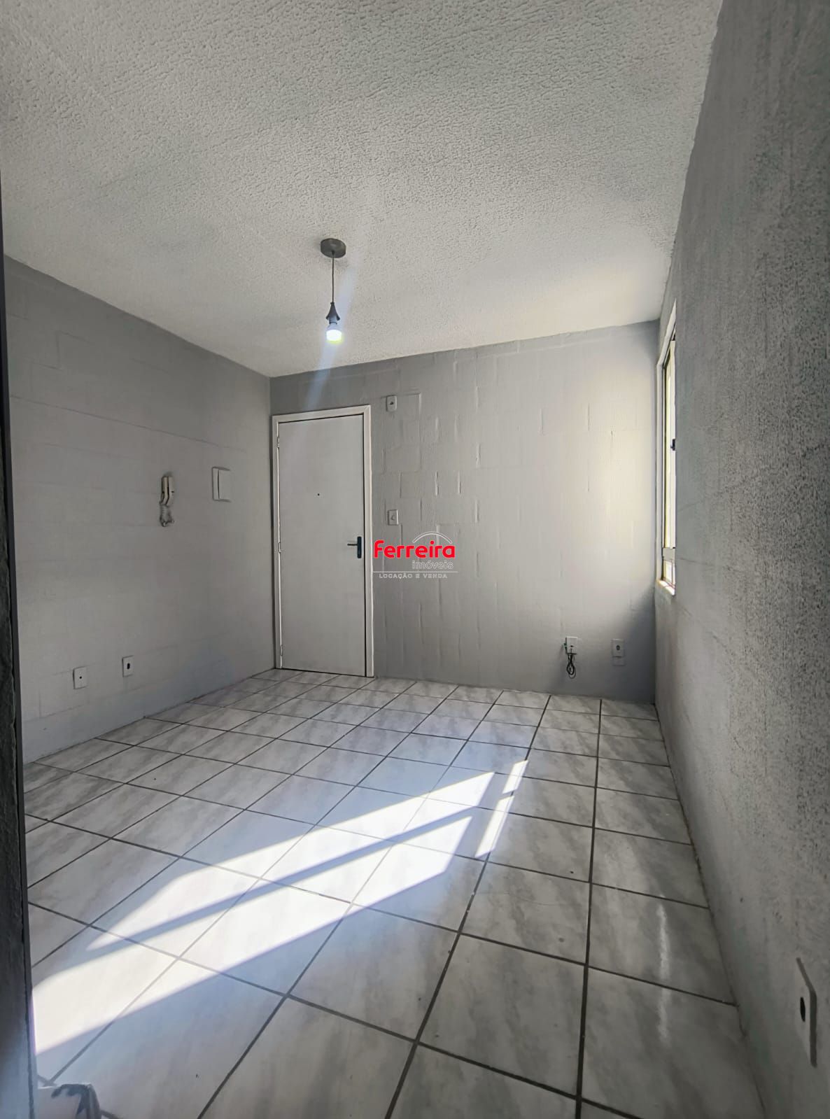 Lindo Apartamento Pronto para Morar: 2 Quartos e com Churrasqueira