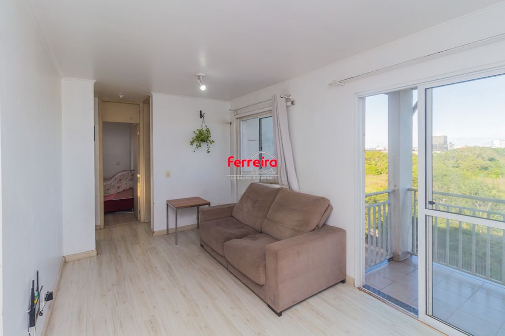 Apartamento com 2 dormitórios e 1 vaga de garagem no Bairro Humaitá