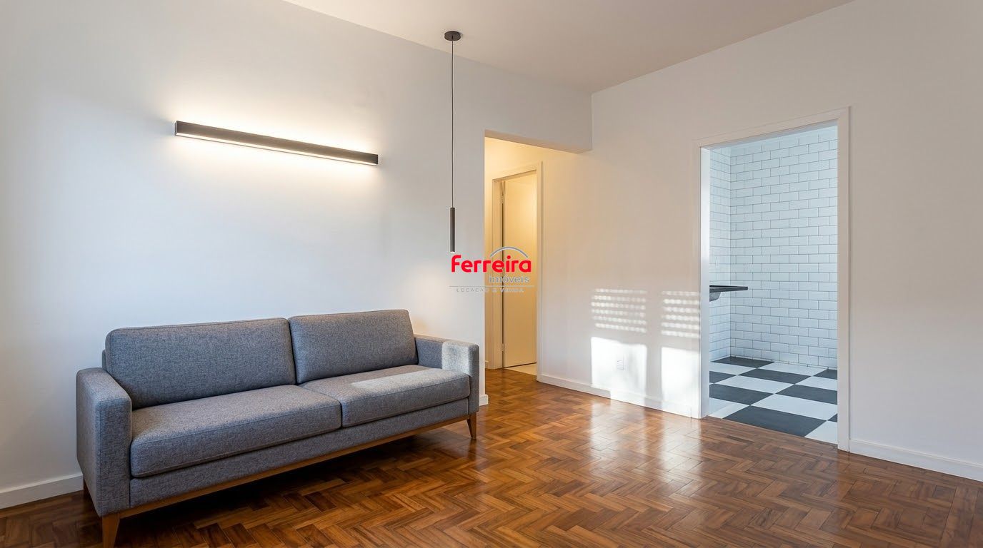 Apartamento 1 quarto, portaria 24 horas e churrasqueira no bairro Camaquã.