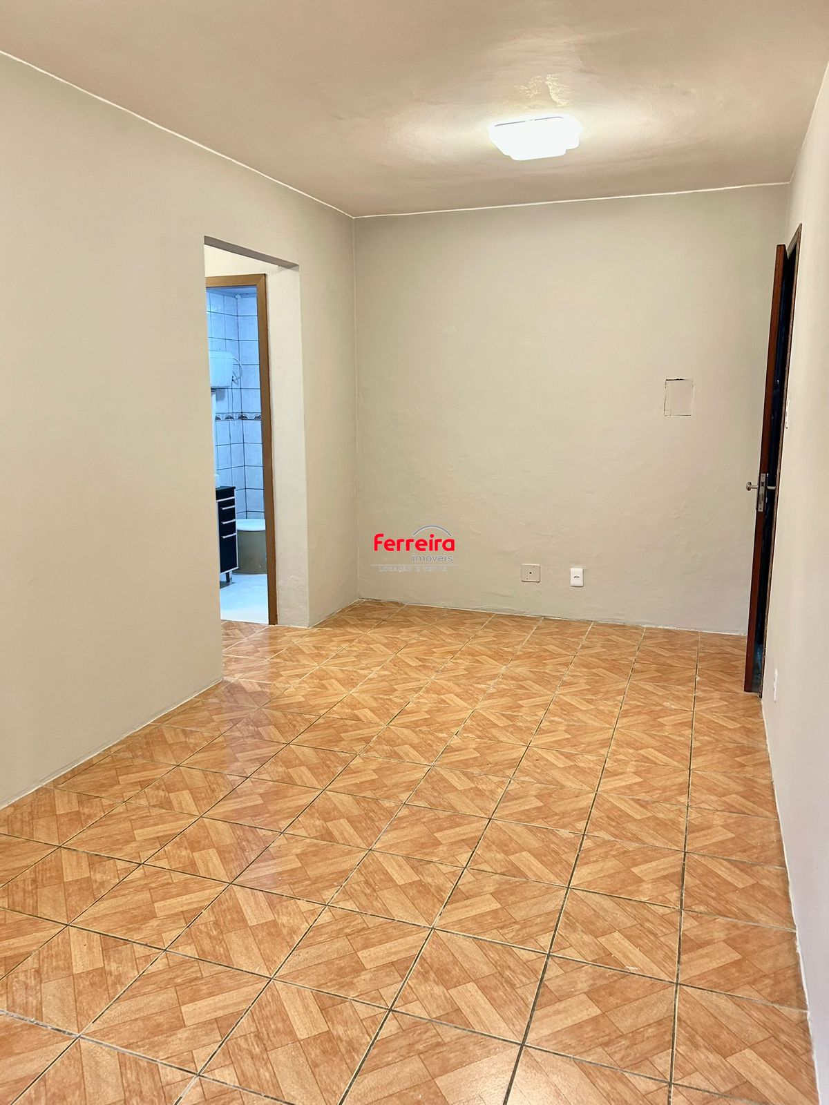 Apartamento térreo com 2 quartos e vaga de garagem no bairro Parque Dos Maias
