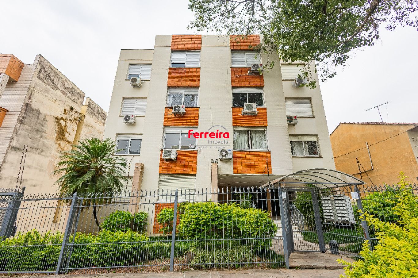 Apartamento à venda com 3 quartos 105m² no Bairro Petrópolis
