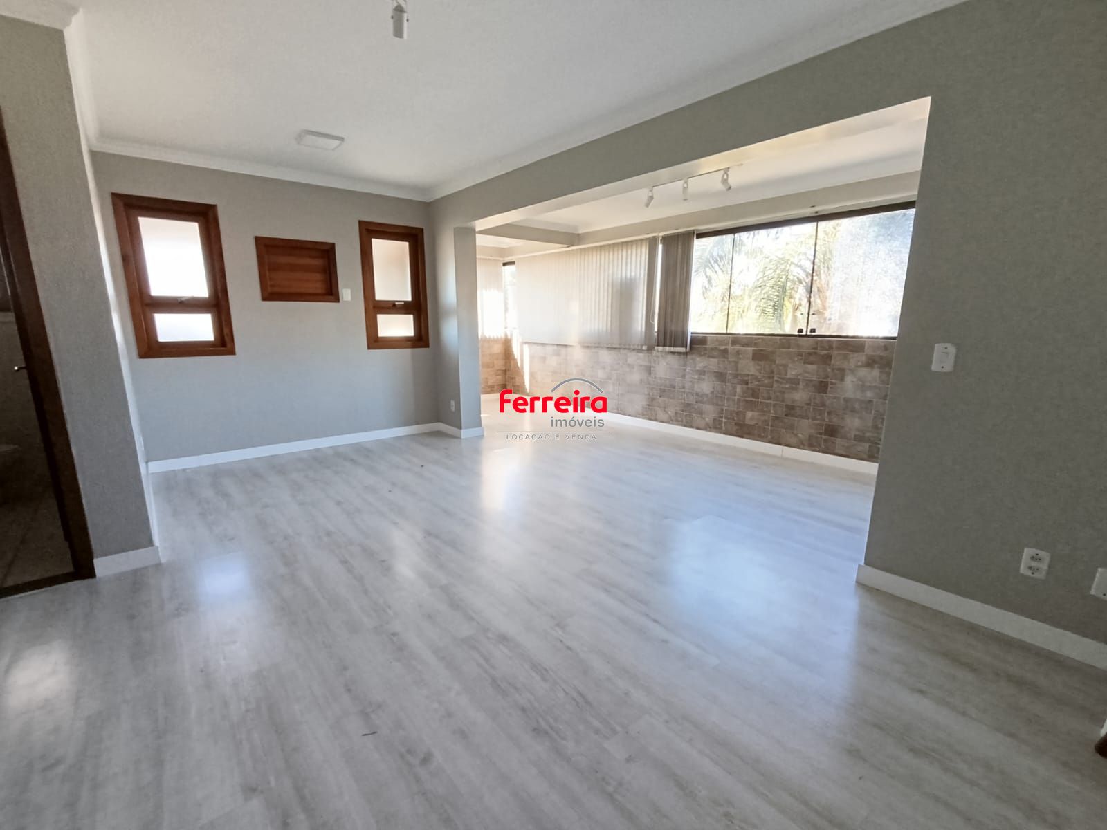 Apartamento de 3 quartos, elevador e 2 vagas no bairro Jardim Lindóia.
