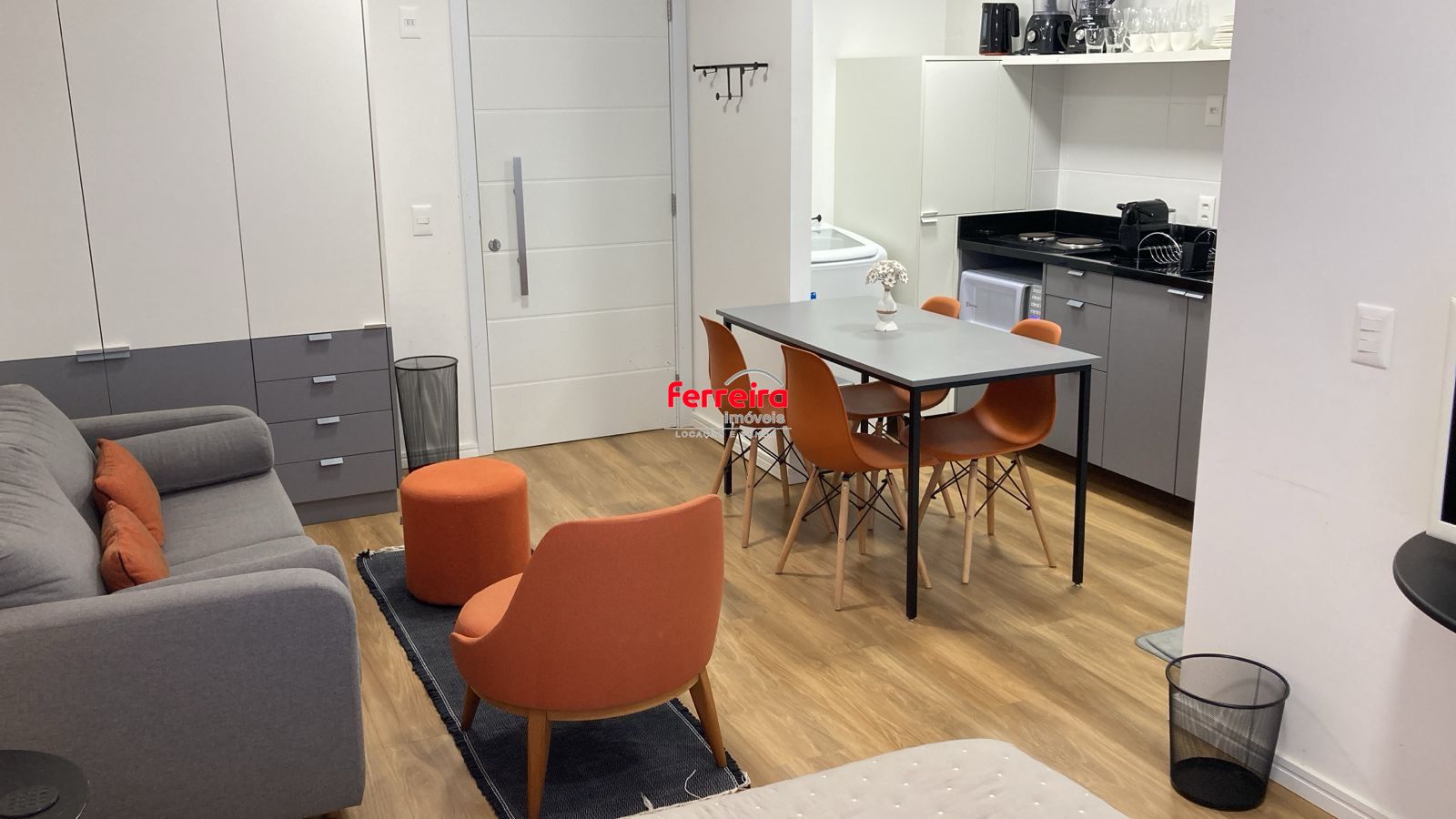 Apartamento térreo garden com 1 dormitório, 1 suíte, 1 vaga de garagem
