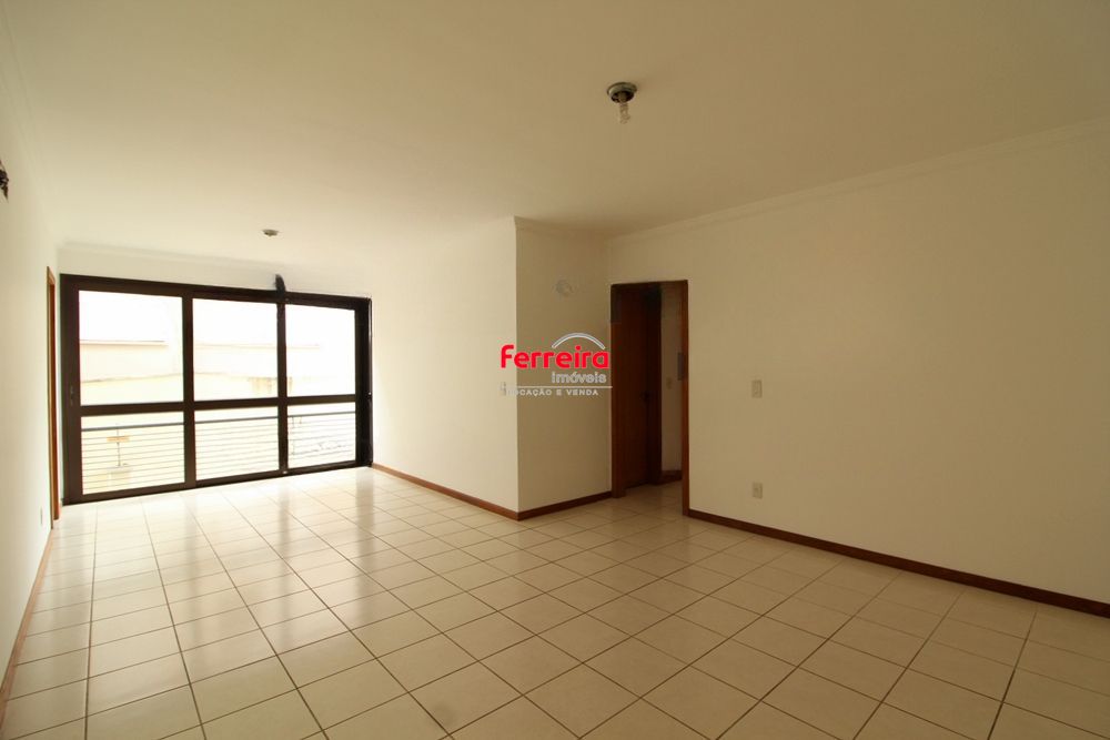 Apartamento com 2 quartos, 1 suíte e 1 vaga e elevador no Bairro Bom Fim.