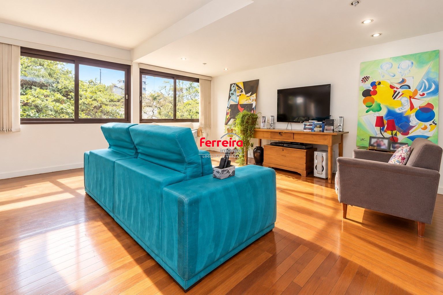Apartamento 3 Dormitórios, suíte, vaga e elevador no bairro Auxiliadora