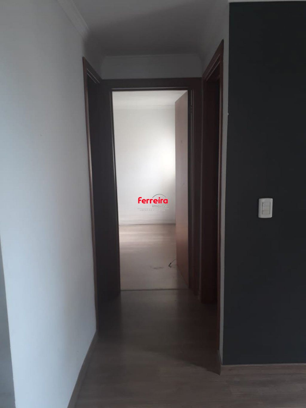 Apartamento de 2 dormitórios e 1 vaga de garagem em Canoas.