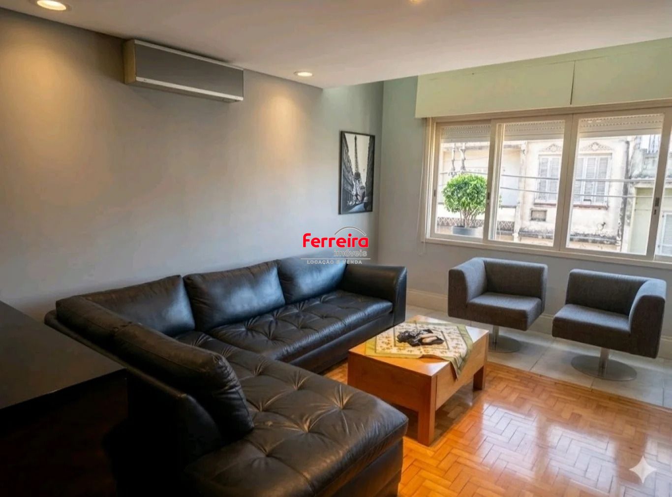 Apartamento de 2 quartos no Centro Histórico de Porto Alegre.