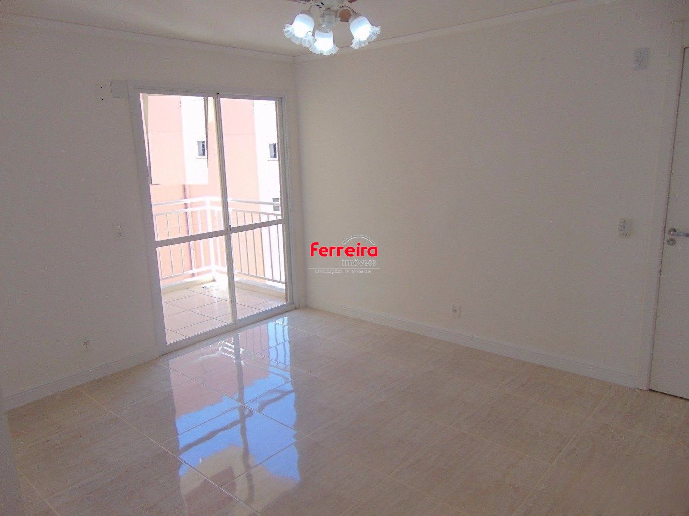 Apartamento de 2 dormitórios e 1 vaga de garagem em Canoas.